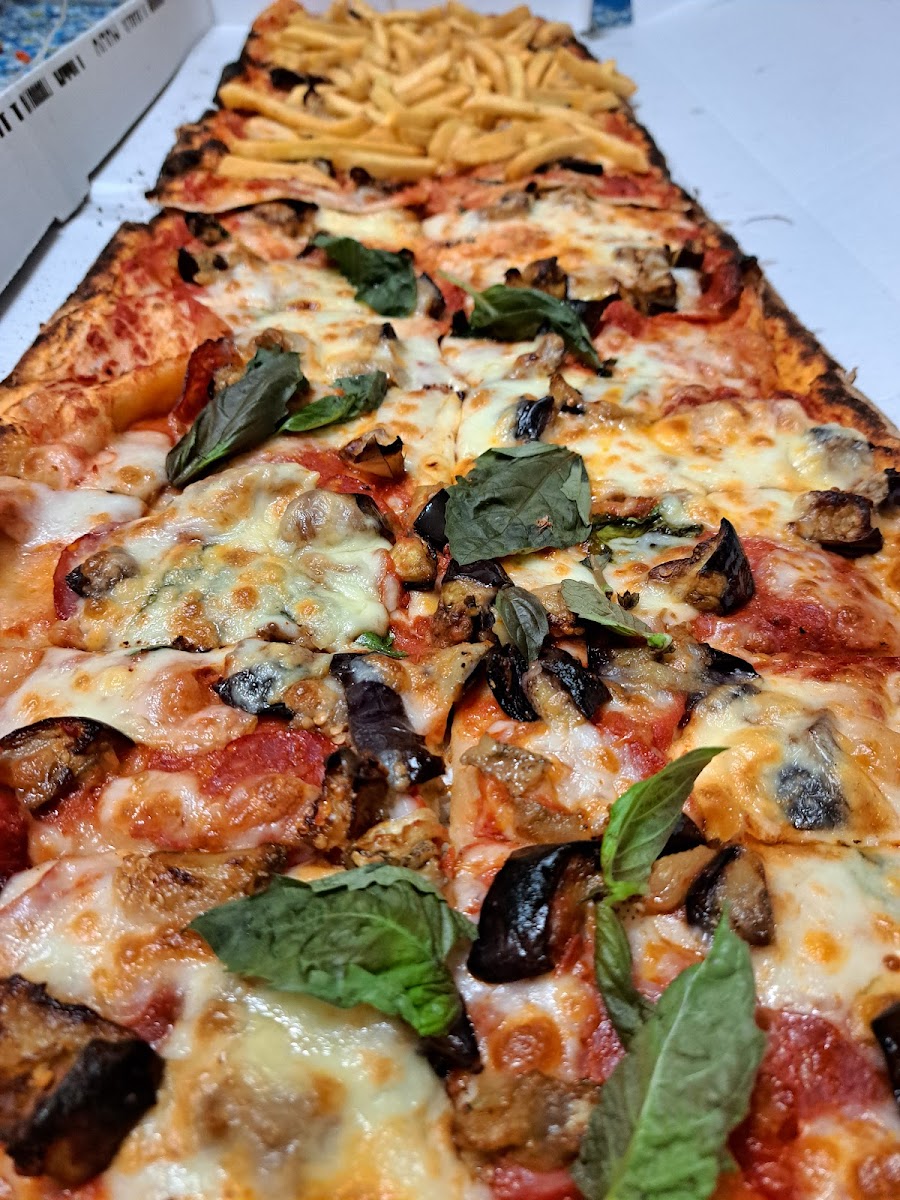 Pizzeria E Rosticceria La Metro Di Raffaele Iuliano Photos 2